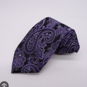 Geoffrey Beene Black and Purple Paisley Silk Tie